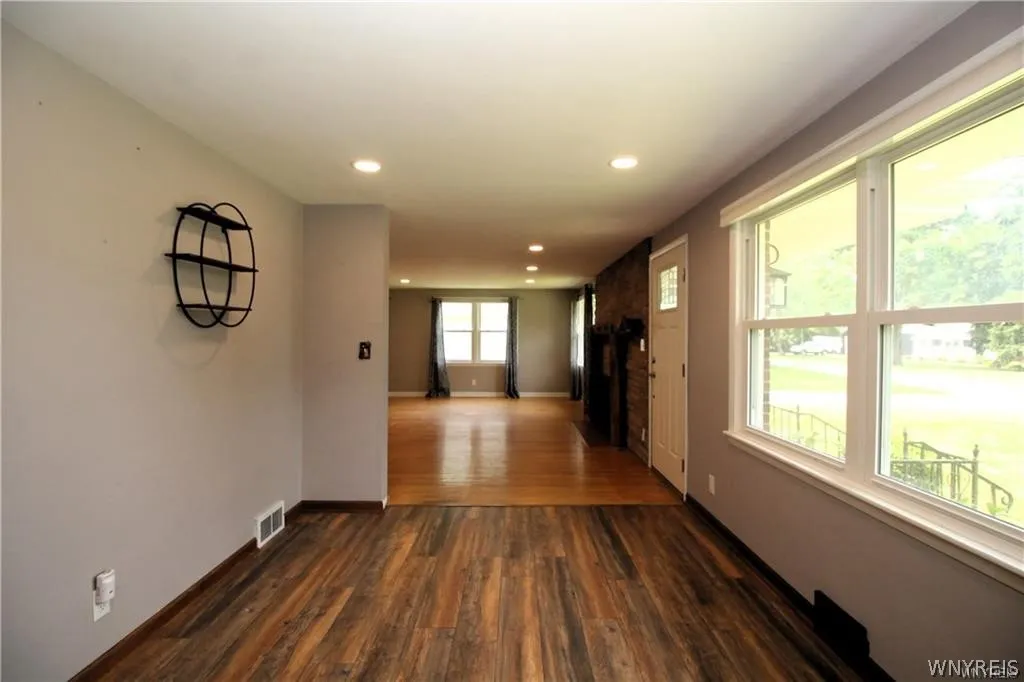 8709 Nottingham, Clarence, New York 14221, Clarence, New York 14221, 3 Bedroom Bedrooms, 6 Room Rooms,1 BathroomBathrooms,Residential Lease,For Rent,8709 Nottingham, Clarence, New York 14221,0,B1720776