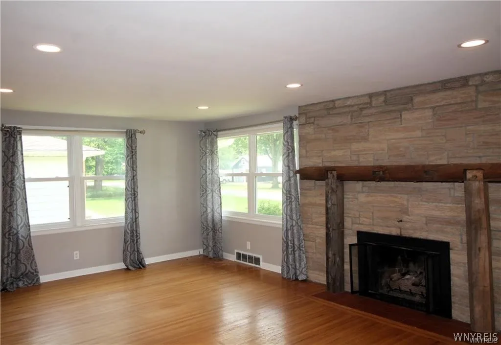 8709 Nottingham, Clarence, New York 14221, Clarence, New York 14221, 3 Bedroom Bedrooms, 6 Room Rooms,1 BathroomBathrooms,Residential Lease,For Rent,8709 Nottingham, Clarence, New York 14221,0,B1720776