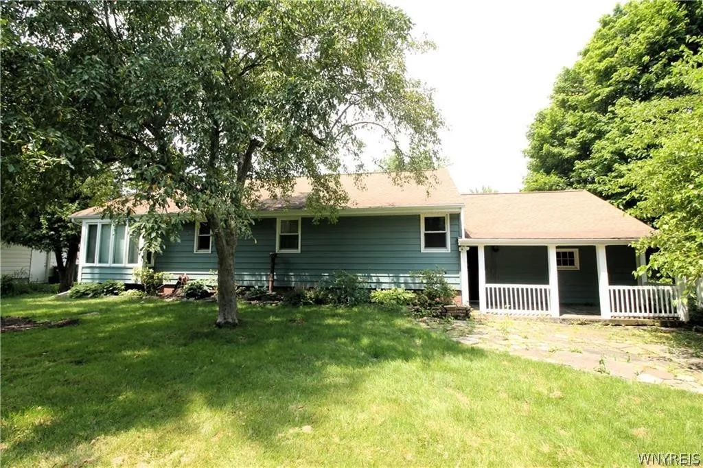 8709 Nottingham, Clarence, New York 14221, Clarence, New York 14221, 3 Bedroom Bedrooms, 6 Room Rooms,1 BathroomBathrooms,Residential Lease,For Rent,8709 Nottingham, Clarence, New York 14221,0,B1720776