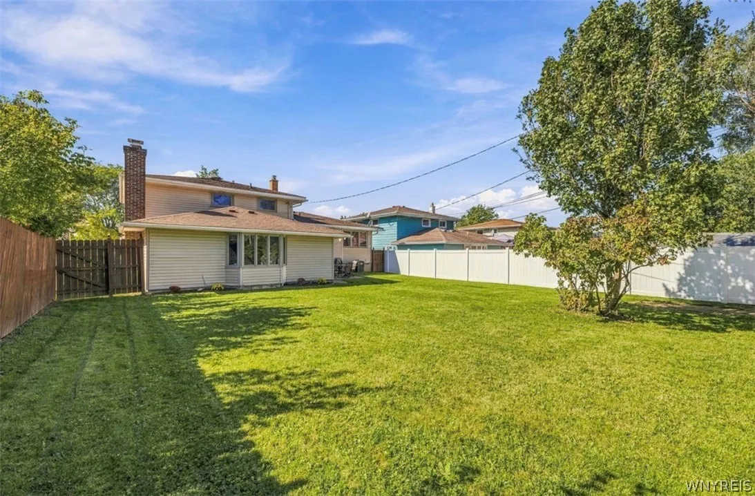 107 Maplegrove Avenue, Tonawanda, New York 14150, Tonawanda, New York 14150, 3 Bedroom Bedrooms, 8 Room Rooms,2 BathroomBathrooms,Residential,For Sale,107 Maplegrove Avenue, Tonawanda, New York 14150,0,B1720613