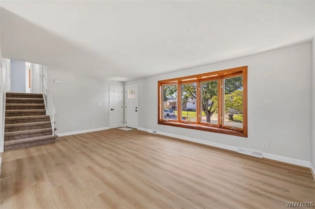 107 Maplegrove Avenue, Tonawanda, New York 14150, Tonawanda, New York 14150, 3 Bedroom Bedrooms, 8 Room Rooms,2 BathroomBathrooms,Residential,For Sale,107 Maplegrove Avenue, Tonawanda, New York 14150,0,B1720613