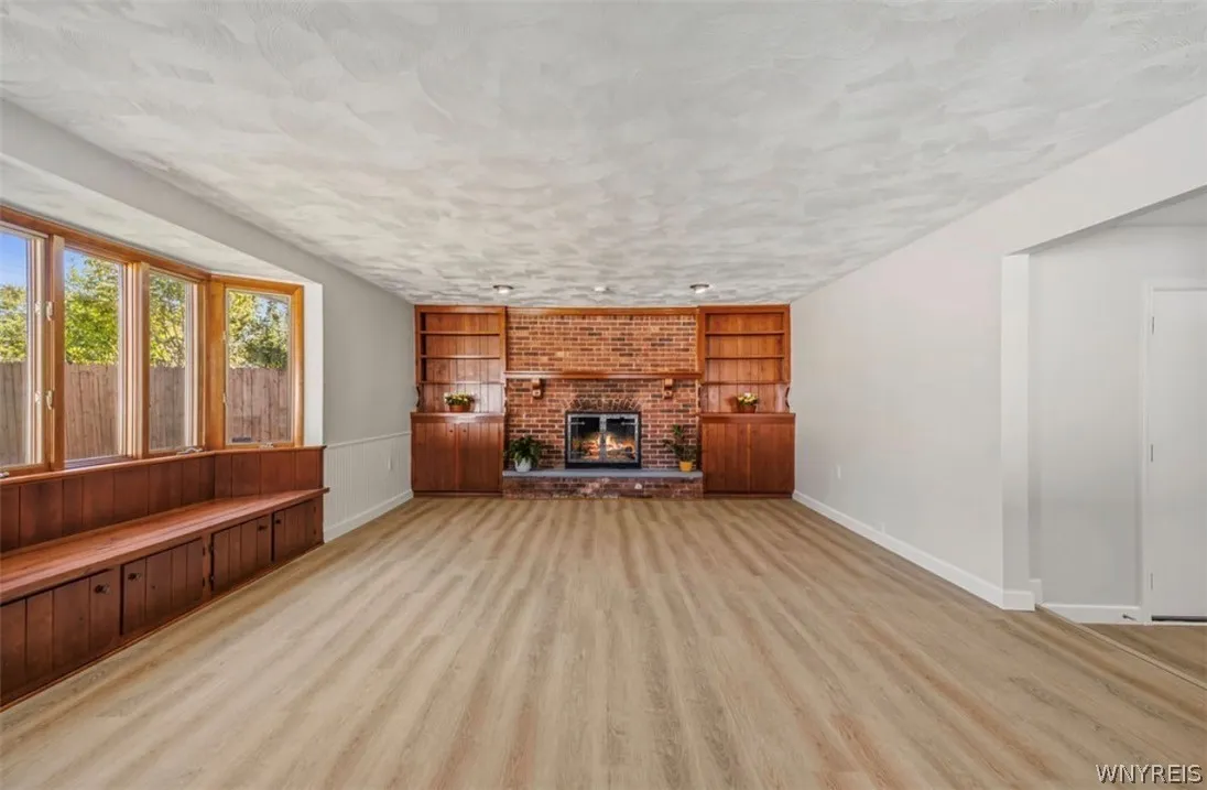 107 Maplegrove Avenue, Tonawanda, New York 14150, Tonawanda, New York 14150, 3 Bedroom Bedrooms, 8 Room Rooms,2 BathroomBathrooms,Residential,For Sale,107 Maplegrove Avenue, Tonawanda, New York 14150,0,B1720613