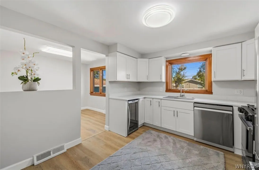107 Maplegrove Avenue, Tonawanda, New York 14150, Tonawanda, New York 14150, 3 Bedroom Bedrooms, 8 Room Rooms,2 BathroomBathrooms,Residential,For Sale,107 Maplegrove Avenue, Tonawanda, New York 14150,0,B1720613