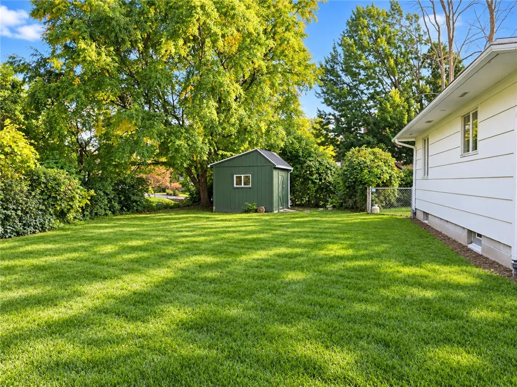 523 English Road, Greece, New York 14616, Greece, New York 14616, 3 Bedroom Bedrooms, 7 Room Rooms,1 BathroomBathrooms,Residential,For Sale,523 English Road, Greece, New York 14616,0,R1720860