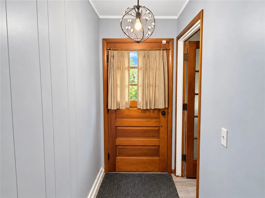 523 English Road, Greece, New York 14616, Greece, New York 14616, 3 Bedroom Bedrooms, 7 Room Rooms,1 BathroomBathrooms,Residential,For Sale,523 English Road, Greece, New York 14616,0,R1720860