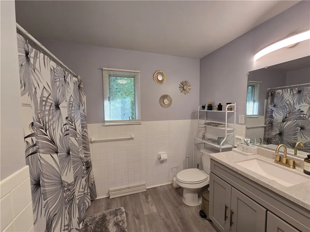 523 English Road, Greece, New York 14616, Greece, New York 14616, 3 Bedroom Bedrooms, 7 Room Rooms,1 BathroomBathrooms,Residential,For Sale,523 English Road, Greece, New York 14616,0,R1720860