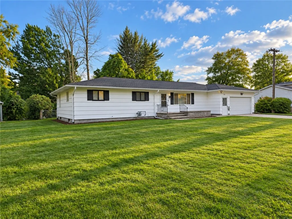 523 English Road, Greece, New York 14616, Greece, New York 14616, 3 Bedroom Bedrooms, 7 Room Rooms,1 BathroomBathrooms,Residential,For Sale,523 English Road, Greece, New York 14616,0,R1720860