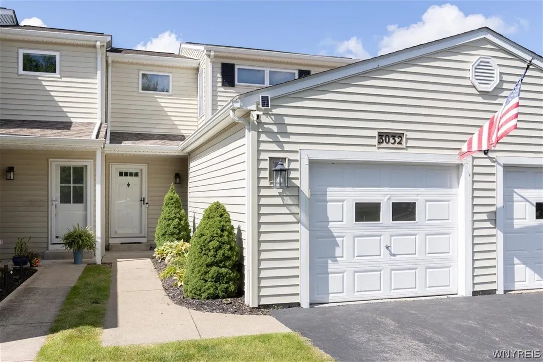 3032 East River Road, Grand Island, New York 14072, Grand Island, New York 14072, 2 Bedroom Bedrooms, 5 Room Rooms,2 BathroomBathrooms,Residential,For Sale,3032 East River Road, Grand Island, New York 14072,0,B1717862