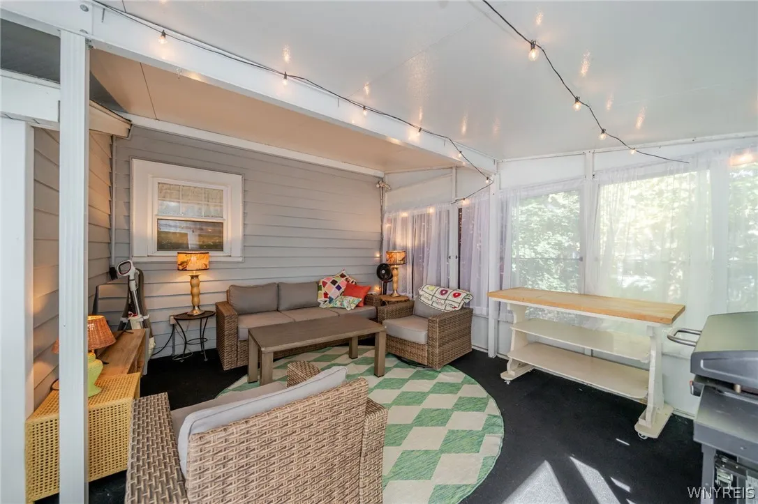 185 Lake Street, Hamburg, New York 14075, Hamburg, New York 14075, 3 Bedroom Bedrooms, 7 Room Rooms,1 BathroomBathrooms,Residential,For Sale,185 Lake Street, Hamburg, New York 14075,0,B1721093