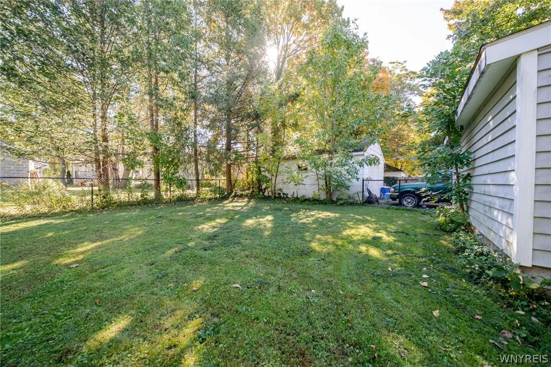 185 Lake Street, Hamburg, New York 14075, Hamburg, New York 14075, 3 Bedroom Bedrooms, 7 Room Rooms,1 BathroomBathrooms,Residential,For Sale,185 Lake Street, Hamburg, New York 14075,0,B1721093