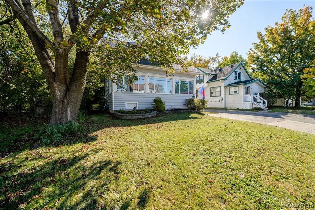 185 Lake Street, Hamburg, New York 14075, Hamburg, New York 14075, 3 Bedroom Bedrooms, 7 Room Rooms,1 BathroomBathrooms,Residential,For Sale,185 Lake Street, Hamburg, New York 14075,0,B1721093