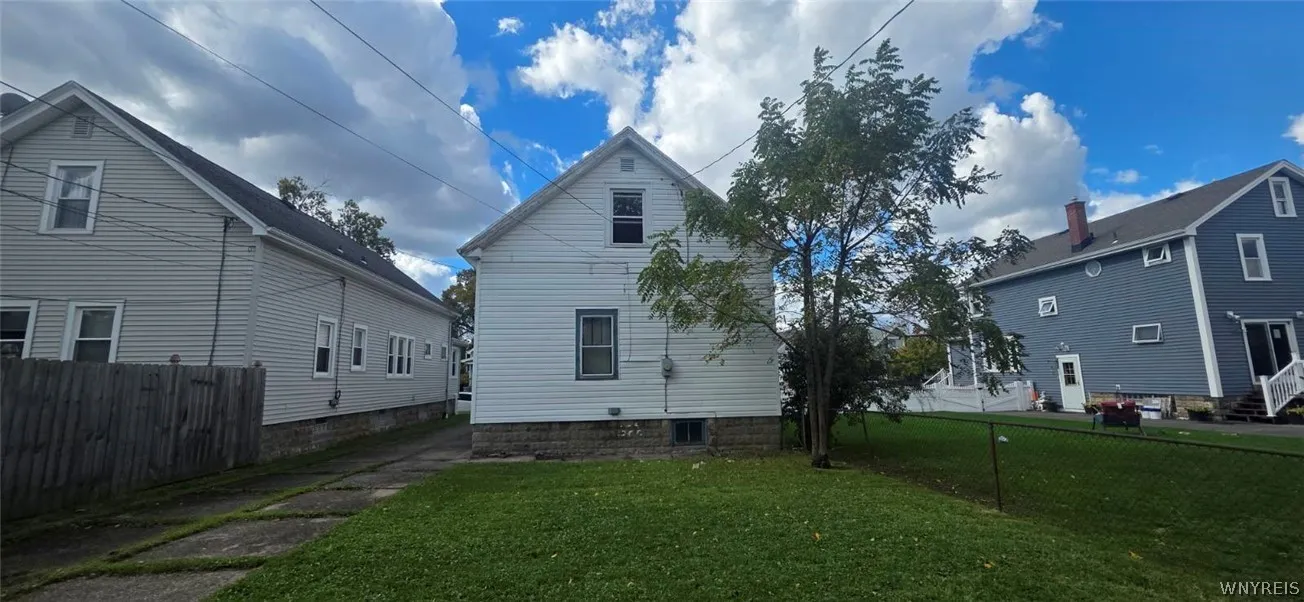 51 Hawthorne Avenue, Tonawanda, New York 14223, Tonawanda, New York 14223, 3 Bedroom Bedrooms, 7 Room Rooms,1 BathroomBathrooms,Residential,For Sale,51 Hawthorne Avenue, Tonawanda, New York 14223,0,B1721183