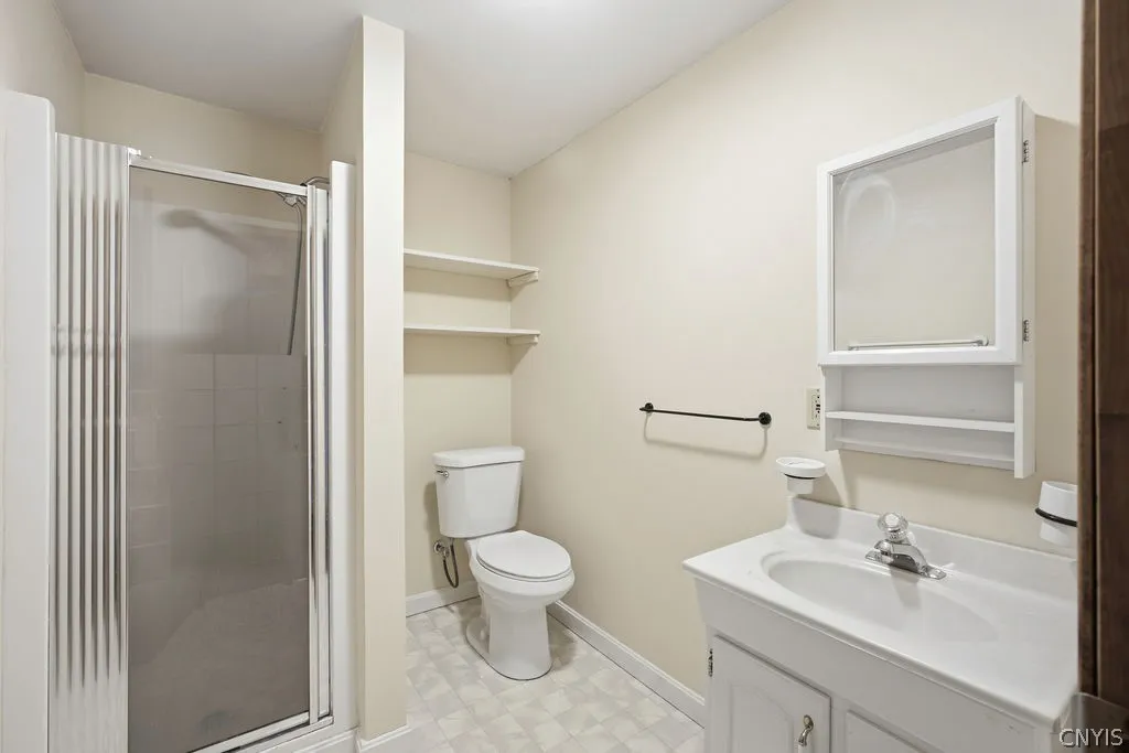 4640 Bloomsbury Drive, Onondaga, New York 13215, Onondaga, New York 13215, 4 Bedroom Bedrooms, 10 Room Rooms,3 BathroomBathrooms,Residential,For Sale,4640 Bloomsbury Drive, Onondaga, New York 13215,0,S1720636