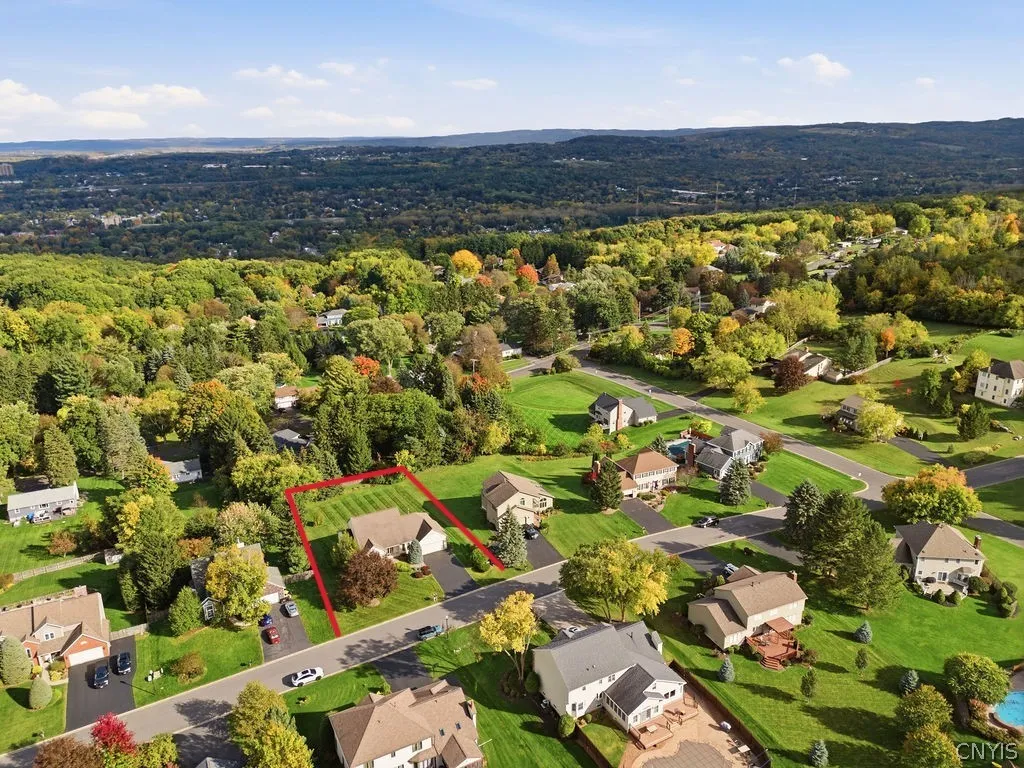4640 Bloomsbury Drive, Onondaga, New York 13215, Onondaga, New York 13215, 4 Bedroom Bedrooms, 10 Room Rooms,3 BathroomBathrooms,Residential,For Sale,4640 Bloomsbury Drive, Onondaga, New York 13215,0,S1720636