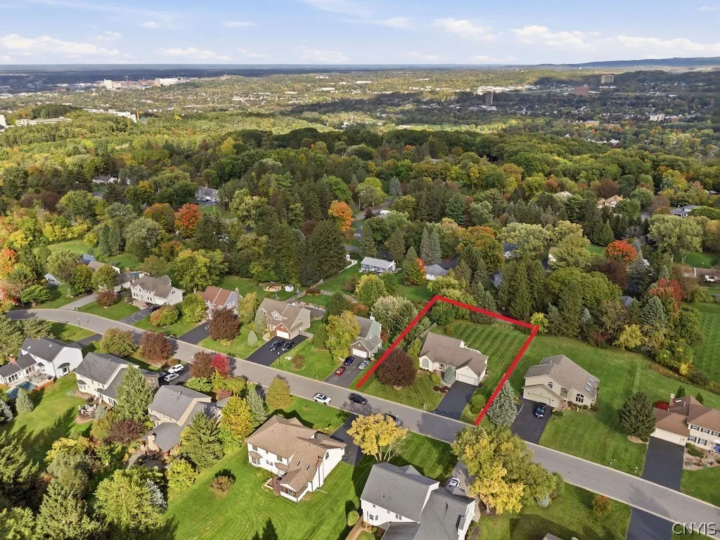 4640 Bloomsbury Drive, Onondaga, New York 13215, Onondaga, New York 13215, 4 Bedroom Bedrooms, 10 Room Rooms,3 BathroomBathrooms,Residential,For Sale,4640 Bloomsbury Drive, Onondaga, New York 13215,0,S1720636