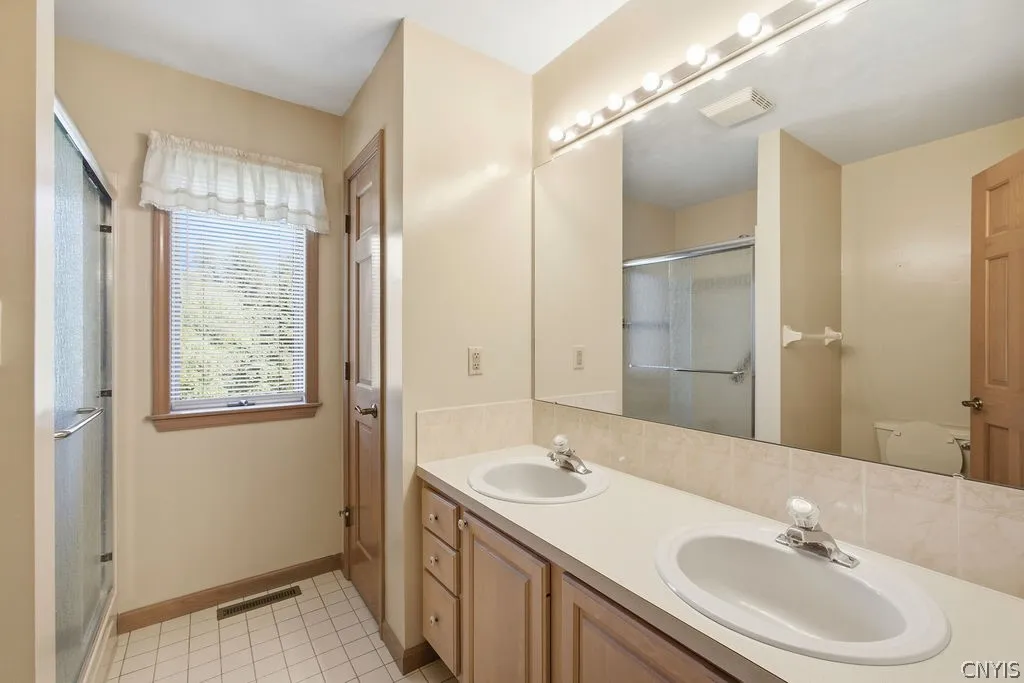 4640 Bloomsbury Drive, Onondaga, New York 13215, Onondaga, New York 13215, 4 Bedroom Bedrooms, 10 Room Rooms,3 BathroomBathrooms,Residential,For Sale,4640 Bloomsbury Drive, Onondaga, New York 13215,0,S1720636