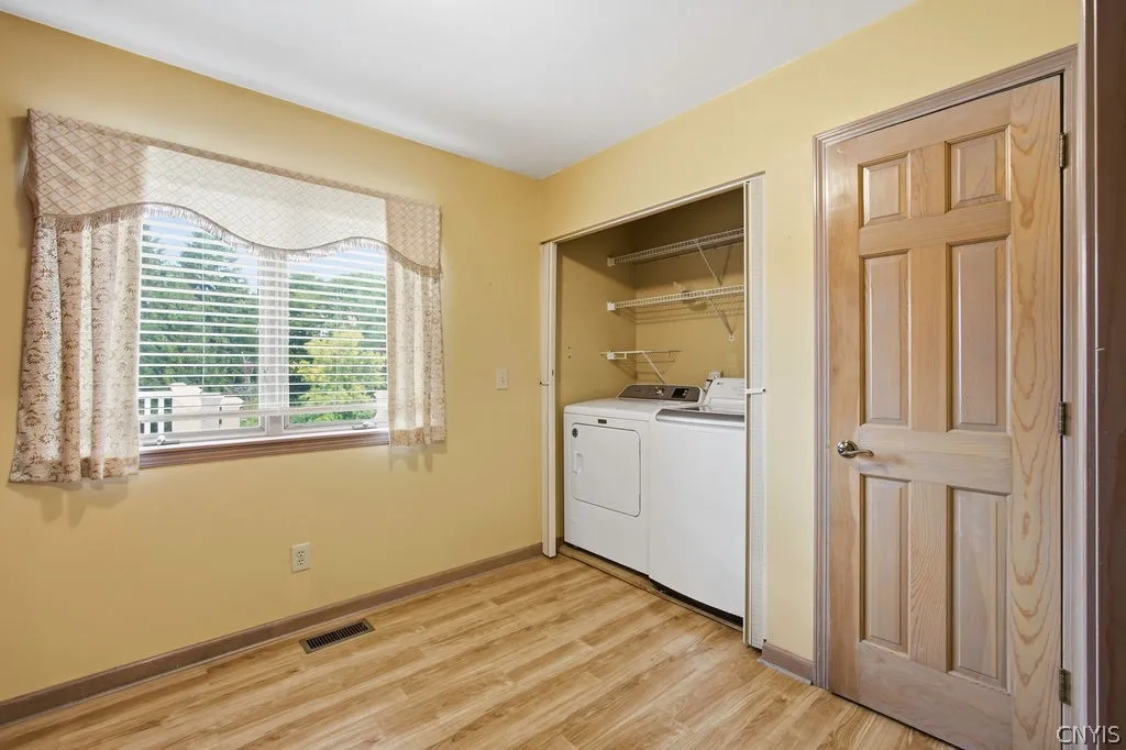 4640 Bloomsbury Drive, Onondaga, New York 13215, Onondaga, New York 13215, 4 Bedroom Bedrooms, 10 Room Rooms,3 BathroomBathrooms,Residential,For Sale,4640 Bloomsbury Drive, Onondaga, New York 13215,0,S1720636