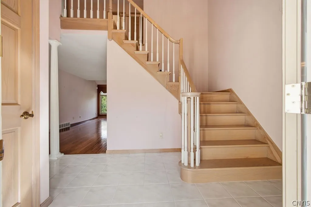 4640 Bloomsbury Drive, Onondaga, New York 13215, Onondaga, New York 13215, 4 Bedroom Bedrooms, 10 Room Rooms,3 BathroomBathrooms,Residential,For Sale,4640 Bloomsbury Drive, Onondaga, New York 13215,0,S1720636