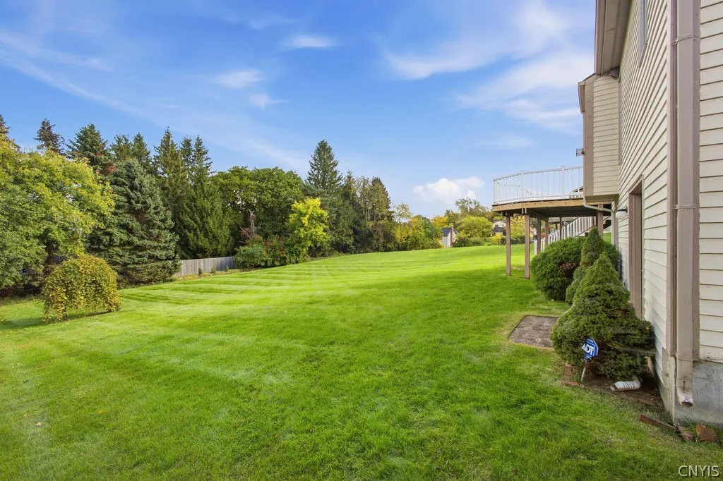 4640 Bloomsbury Drive, Onondaga, New York 13215, Onondaga, New York 13215, 4 Bedroom Bedrooms, 10 Room Rooms,3 BathroomBathrooms,Residential,For Sale,4640 Bloomsbury Drive, Onondaga, New York 13215,0,S1720636