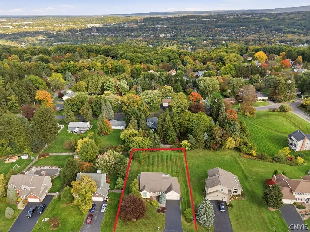 4640 Bloomsbury Drive, Onondaga, New York 13215, Onondaga, New York 13215, 4 Bedroom Bedrooms, 10 Room Rooms,3 BathroomBathrooms,Residential,For Sale,4640 Bloomsbury Drive, Onondaga, New York 13215,0,S1720636