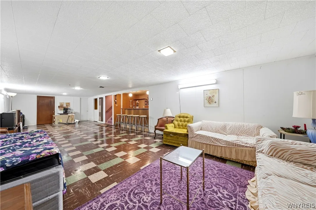 87 Carmen Road, Amherst, New York 14226, Amherst, New York 14226, 3 Bedroom Bedrooms, 7 Room Rooms,2 BathroomBathrooms,Residential,For Sale,87 Carmen Road, Amherst, New York 14226,0,B1721381