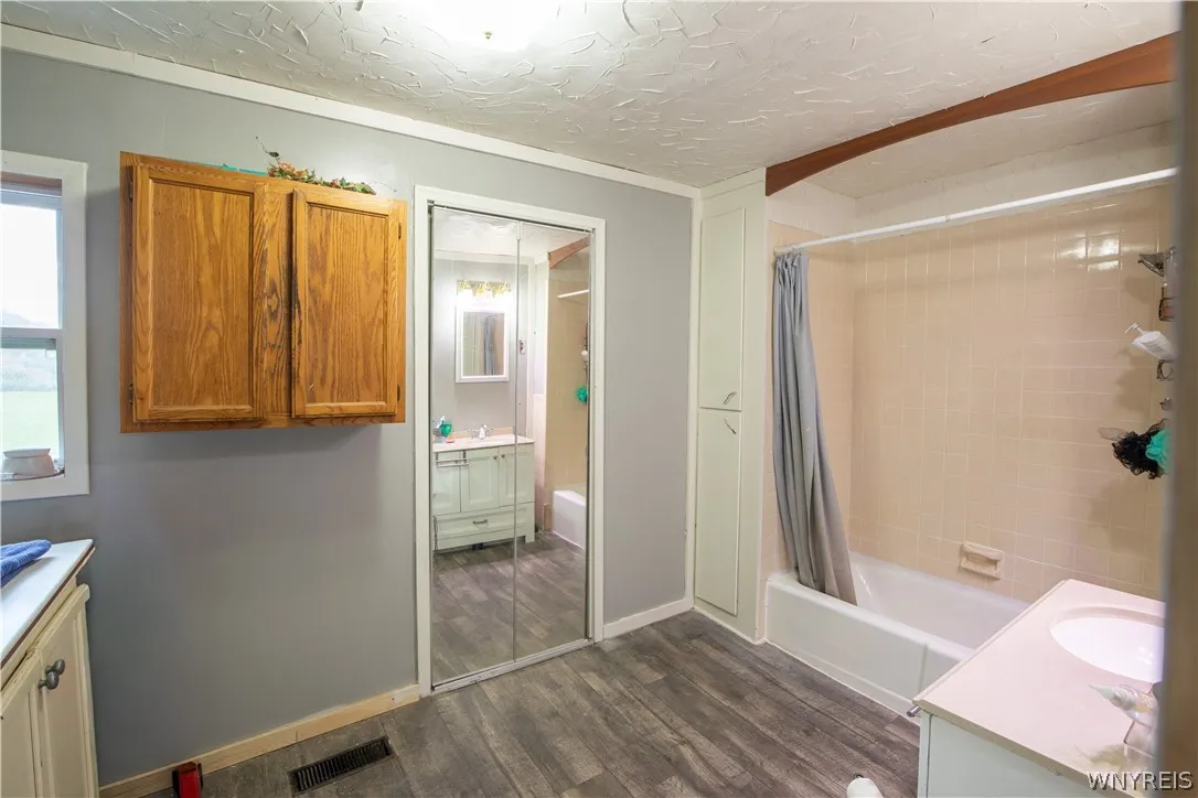 10683 Delevan Elton Road, Yorkshire, New York 1404, Yorkshire, New York 14042, 4 Bedroom Bedrooms, 7 Room Rooms,1 BathroomBathrooms,Residential,For Sale,10683 Delevan Elton Road, Yorkshire, New York 1404,0,B1721388