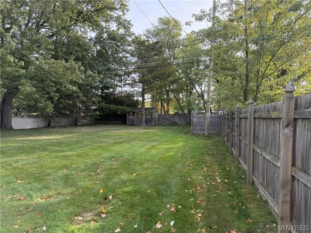 59 Pinewood Drive, West Seneca, New York 14224, West Seneca, New York 14224, 4 Bedroom Bedrooms, 8 Room Rooms,2 BathroomBathrooms,Residential,For Sale,59 Pinewood Drive, West Seneca, New York 14224,0,B1721398