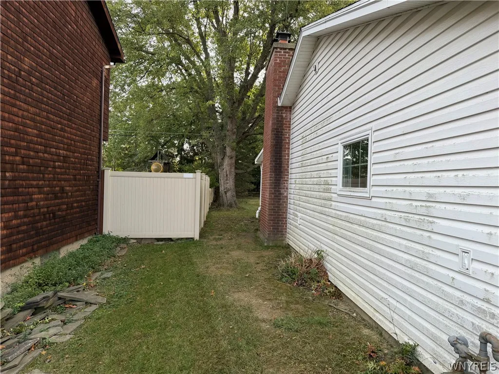 59 Pinewood Drive, West Seneca, New York 14224, West Seneca, New York 14224, 4 Bedroom Bedrooms, 8 Room Rooms,2 BathroomBathrooms,Residential,For Sale,59 Pinewood Drive, West Seneca, New York 14224,0,B1721398