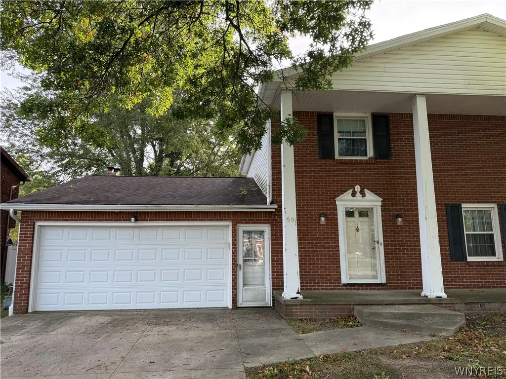 59 Pinewood Drive, West Seneca, New York 14224, West Seneca, New York 14224, 4 Bedroom Bedrooms, 8 Room Rooms,2 BathroomBathrooms,Residential,For Sale,59 Pinewood Drive, West Seneca, New York 14224,0,B1721398