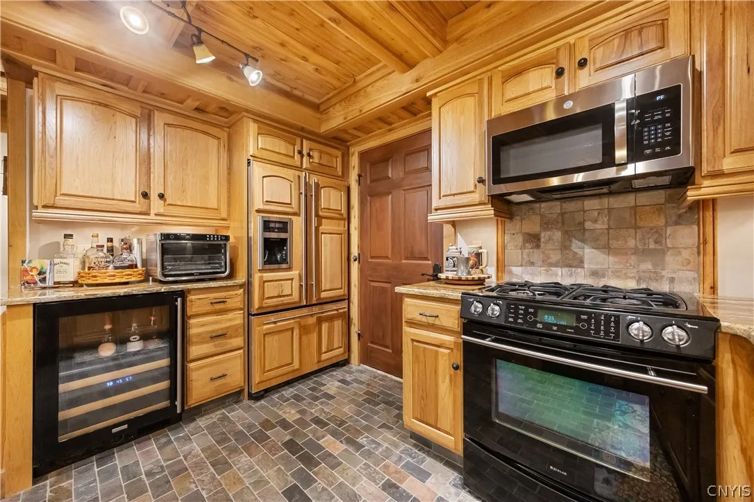 811 Knighthood Circle, Manlius, New York 13066, Manlius, New York 13066, 6 Bedroom Bedrooms, 15 Room Rooms,6 BathroomBathrooms,Residential,For Sale,811 Knighthood Circle, Manlius, New York 13066,0,S1721294