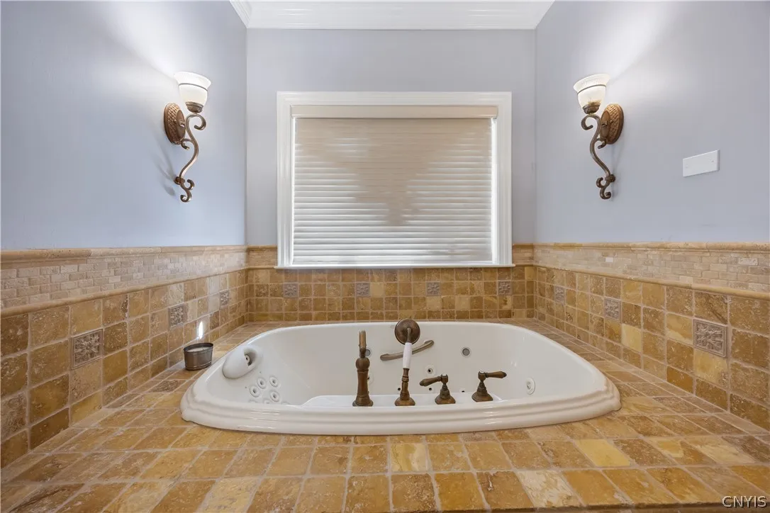 811 Knighthood Circle, Manlius, New York 13066, Manlius, New York 13066, 6 Bedroom Bedrooms, 15 Room Rooms,6 BathroomBathrooms,Residential,For Sale,811 Knighthood Circle, Manlius, New York 13066,0,S1721294