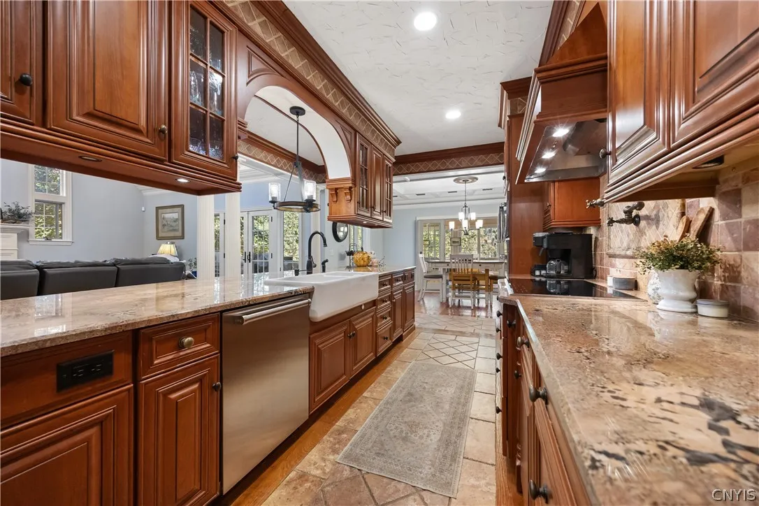 811 Knighthood Circle, Manlius, New York 13066, Manlius, New York 13066, 6 Bedroom Bedrooms, 15 Room Rooms,6 BathroomBathrooms,Residential,For Sale,811 Knighthood Circle, Manlius, New York 13066,0,S1721294