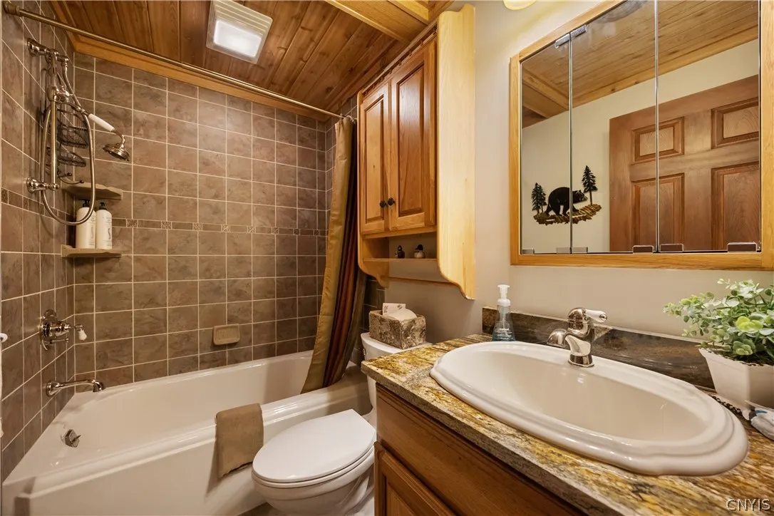 811 Knighthood Circle, Manlius, New York 13066, Manlius, New York 13066, 6 Bedroom Bedrooms, 15 Room Rooms,6 BathroomBathrooms,Residential,For Sale,811 Knighthood Circle, Manlius, New York 13066,0,S1721294