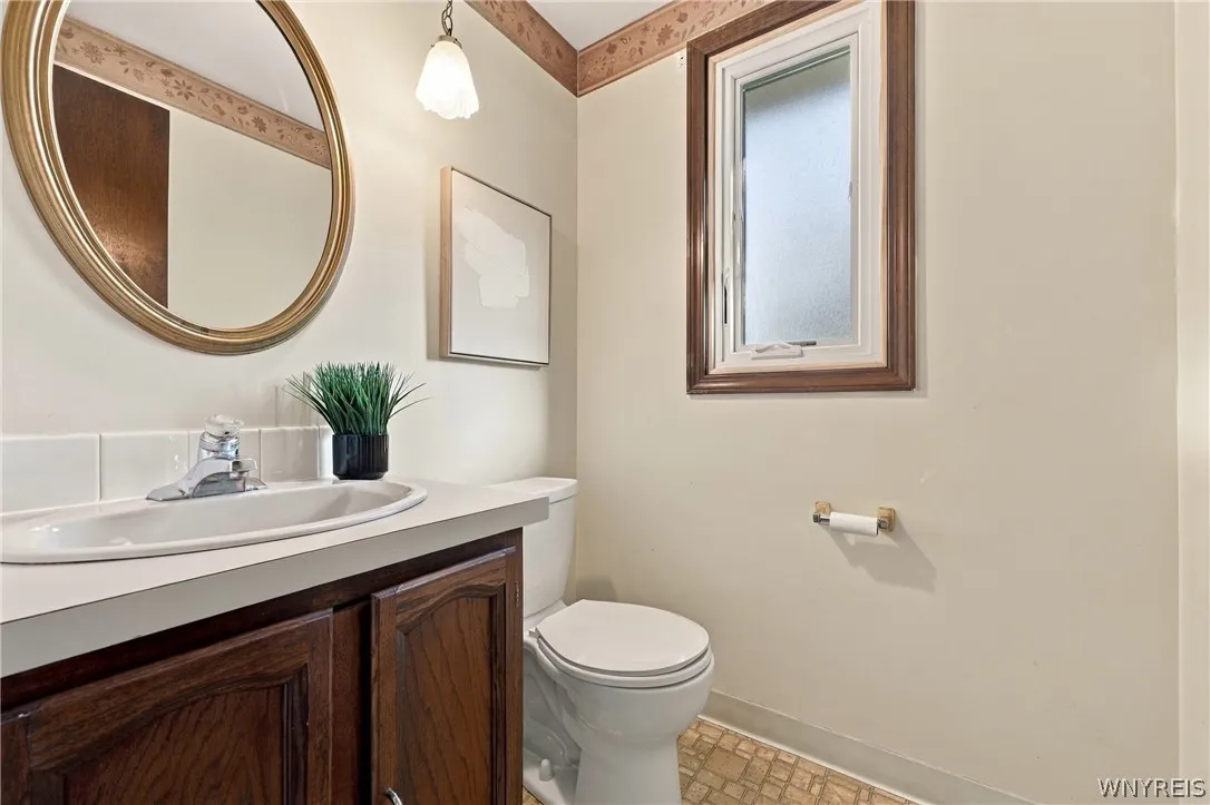 61 Eveningwood Lane, Amherst, New York 14051, Amherst, New York 14051, 3 Bedroom Bedrooms, 8 Room Rooms,2 BathroomBathrooms,Residential,For Sale,61 Eveningwood Lane, Amherst, New York 14051,0,B1721494