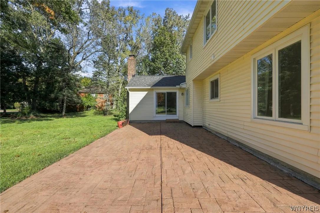 61 Eveningwood Lane, Amherst, New York 14051, Amherst, New York 14051, 3 Bedroom Bedrooms, 8 Room Rooms,2 BathroomBathrooms,Residential,For Sale,61 Eveningwood Lane, Amherst, New York 14051,0,B1721494