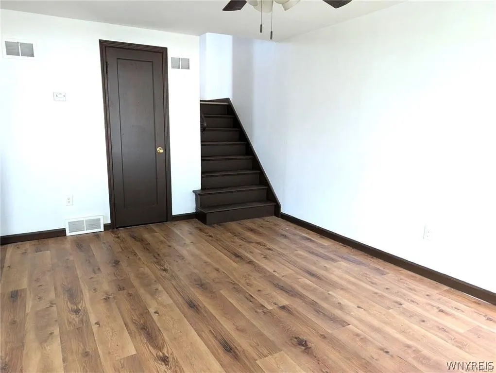 881 Highland Avenue, Tonawanda, New York 14223, Tonawanda, New York 14223, 3 Bedroom Bedrooms, 5 Room Rooms,1 BathroomBathrooms,Residential Lease,For Rent,881 Highland Avenue, Tonawanda, New York 14223,0,B1721401