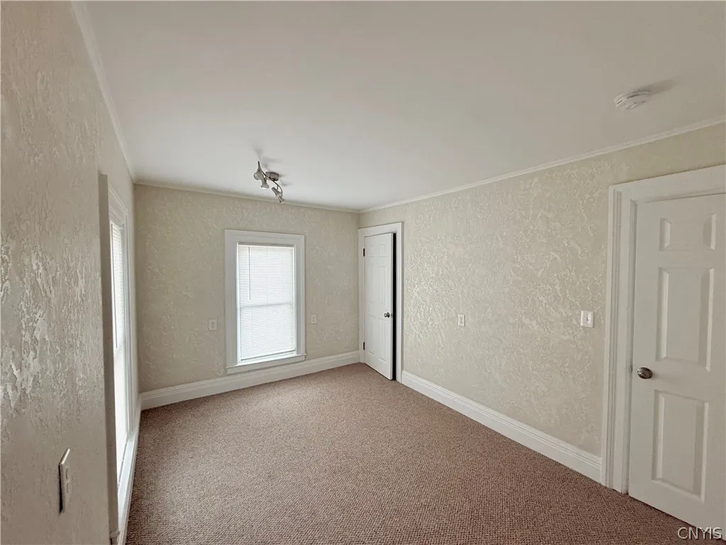 421 South Massey Street, Watertown City, New York, Watertown City, New York 13601, 4 Bedroom Bedrooms, 10 Room Rooms,2 BathroomBathrooms,Residential Lease,For Rent,421 South Massey Street, Watertown City, New York ,0,S1721429