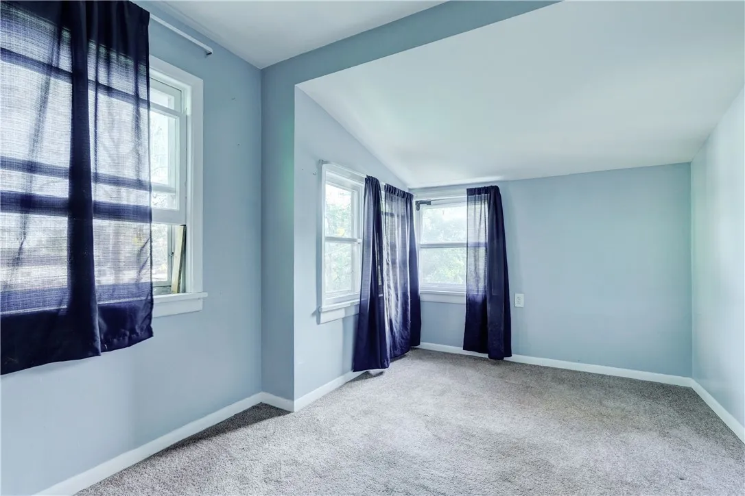 5008 Saint Paul Boulevard, Irondequoit, New York 1, Irondequoit, New York 14617, 3 Bedroom Bedrooms, 8 Room Rooms,1 BathroomBathrooms,Residential Lease,For Rent,5008 Saint Paul Boulevard, Irondequoit, New York 1,0,R1721543