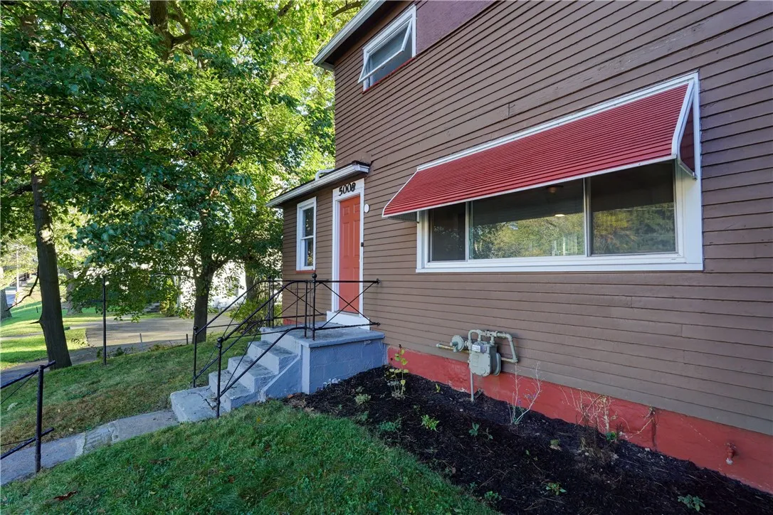 5008 Saint Paul Boulevard, Irondequoit, New York 1, Irondequoit, New York 14617, 3 Bedroom Bedrooms, 8 Room Rooms,1 BathroomBathrooms,Residential Lease,For Rent,5008 Saint Paul Boulevard, Irondequoit, New York 1,0,R1721543