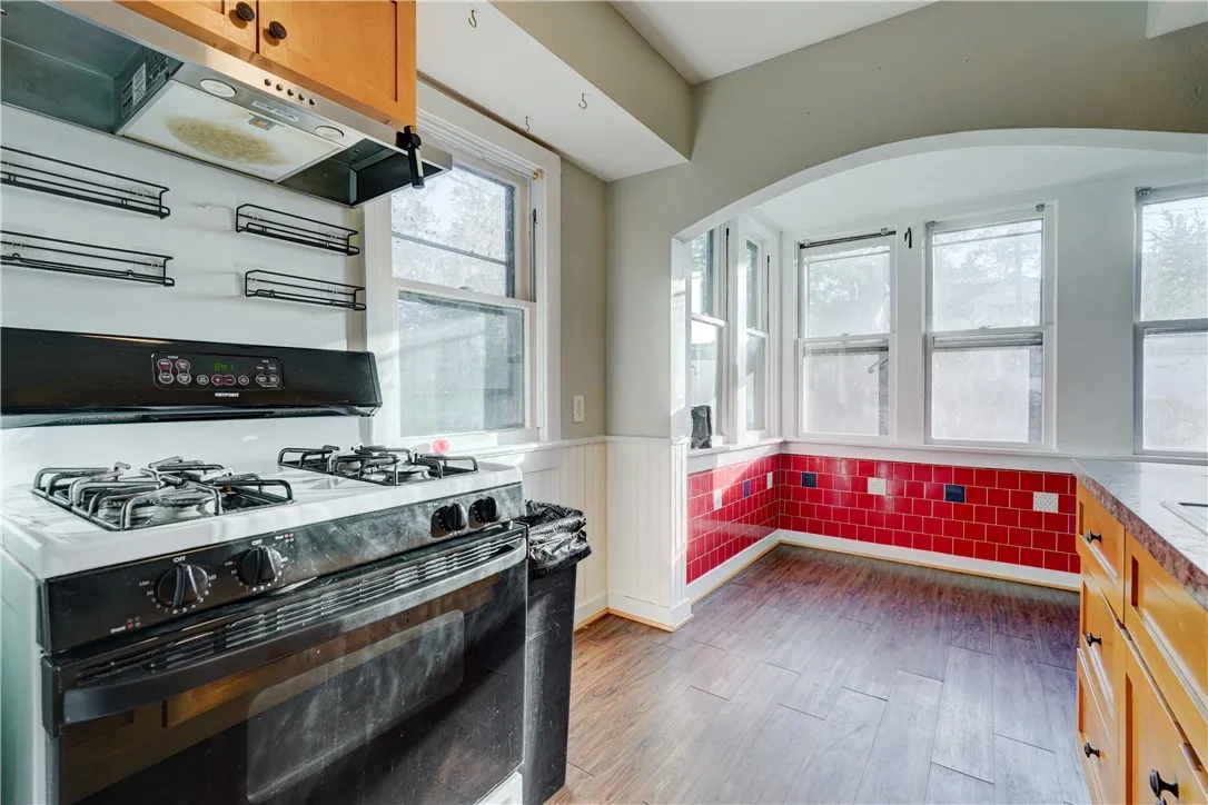 5008 Saint Paul Boulevard, Irondequoit, New York 1, Irondequoit, New York 14617, 3 Bedroom Bedrooms, 8 Room Rooms,1 BathroomBathrooms,Residential Lease,For Rent,5008 Saint Paul Boulevard, Irondequoit, New York 1,0,R1721543