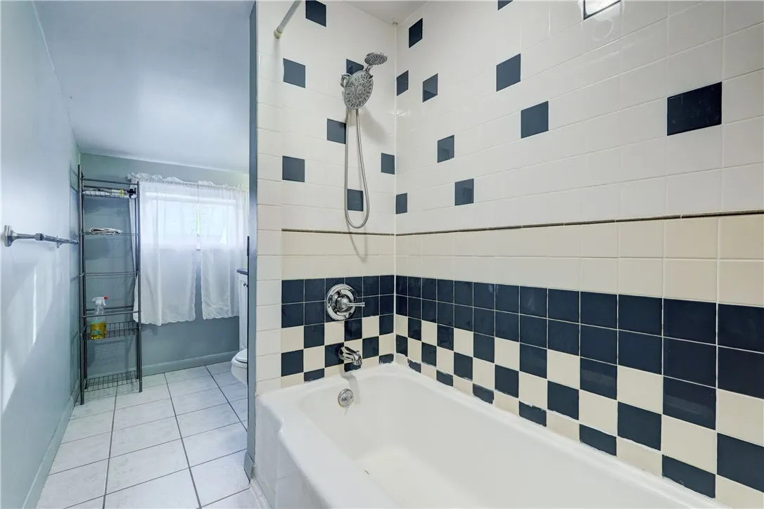 5008 Saint Paul Boulevard, Irondequoit, New York 1, Irondequoit, New York 14617, 3 Bedroom Bedrooms, 8 Room Rooms,1 BathroomBathrooms,Residential Lease,For Rent,5008 Saint Paul Boulevard, Irondequoit, New York 1,0,R1721543
