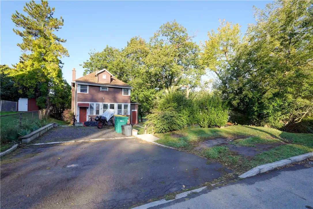 5008 Saint Paul Boulevard, Irondequoit, New York 1, Irondequoit, New York 14617, 3 Bedroom Bedrooms, 8 Room Rooms,1 BathroomBathrooms,Residential Lease,For Rent,5008 Saint Paul Boulevard, Irondequoit, New York 1,0,R1721543