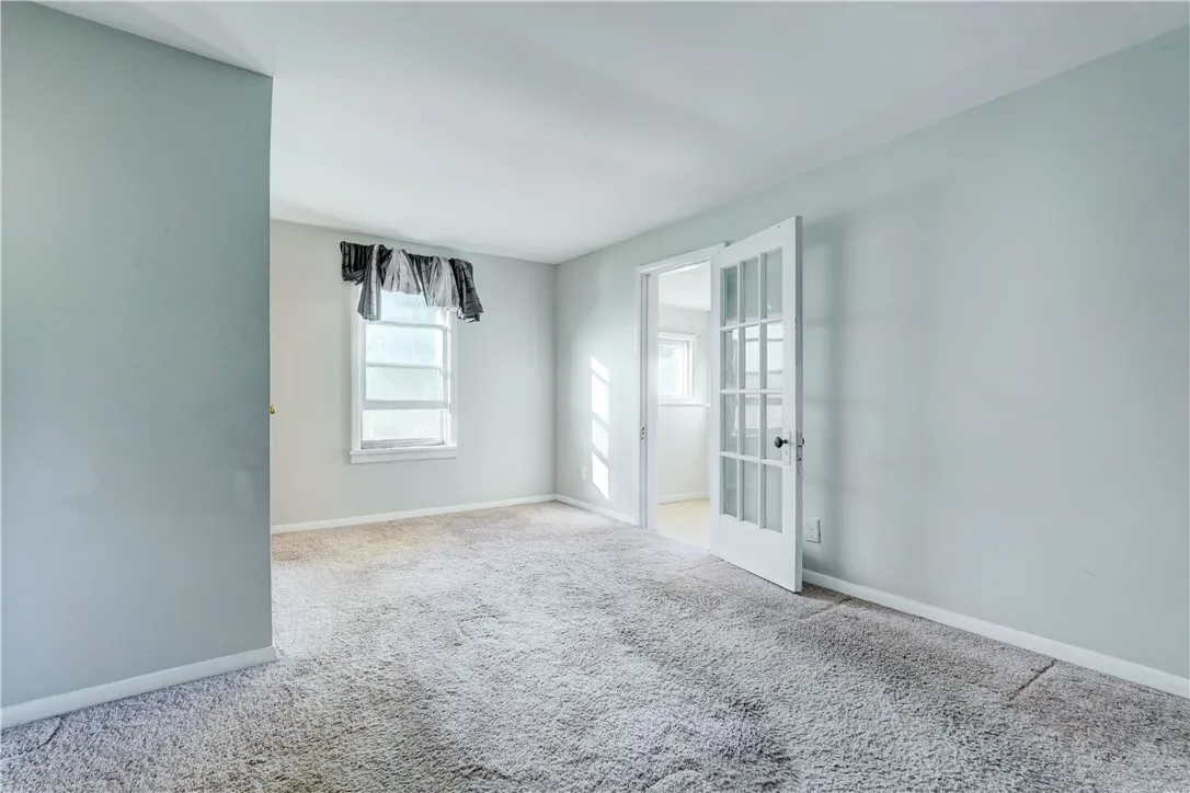 5008 Saint Paul Boulevard, Irondequoit, New York 1, Irondequoit, New York 14617, 3 Bedroom Bedrooms, 8 Room Rooms,1 BathroomBathrooms,Residential Lease,For Rent,5008 Saint Paul Boulevard, Irondequoit, New York 1,0,R1721543