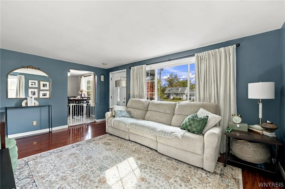 2422 Eggert Road, Tonawanda, New York 14150, Tonawanda, New York 14150, 3 Bedroom Bedrooms, 5 Room Rooms,2 BathroomBathrooms,Residential,For Sale,2422 Eggert Road, Tonawanda, New York 14150,0,B1721205