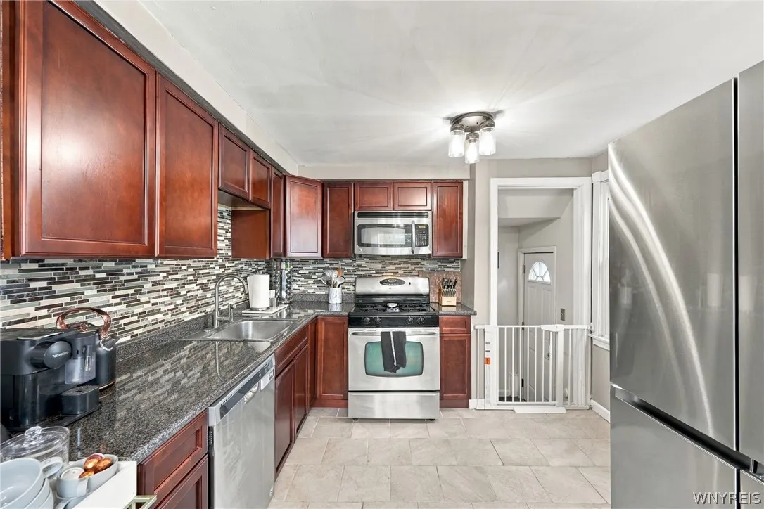 2422 Eggert Road, Tonawanda, New York 14150, Tonawanda, New York 14150, 3 Bedroom Bedrooms, 5 Room Rooms,2 BathroomBathrooms,Residential,For Sale,2422 Eggert Road, Tonawanda, New York 14150,0,B1721205