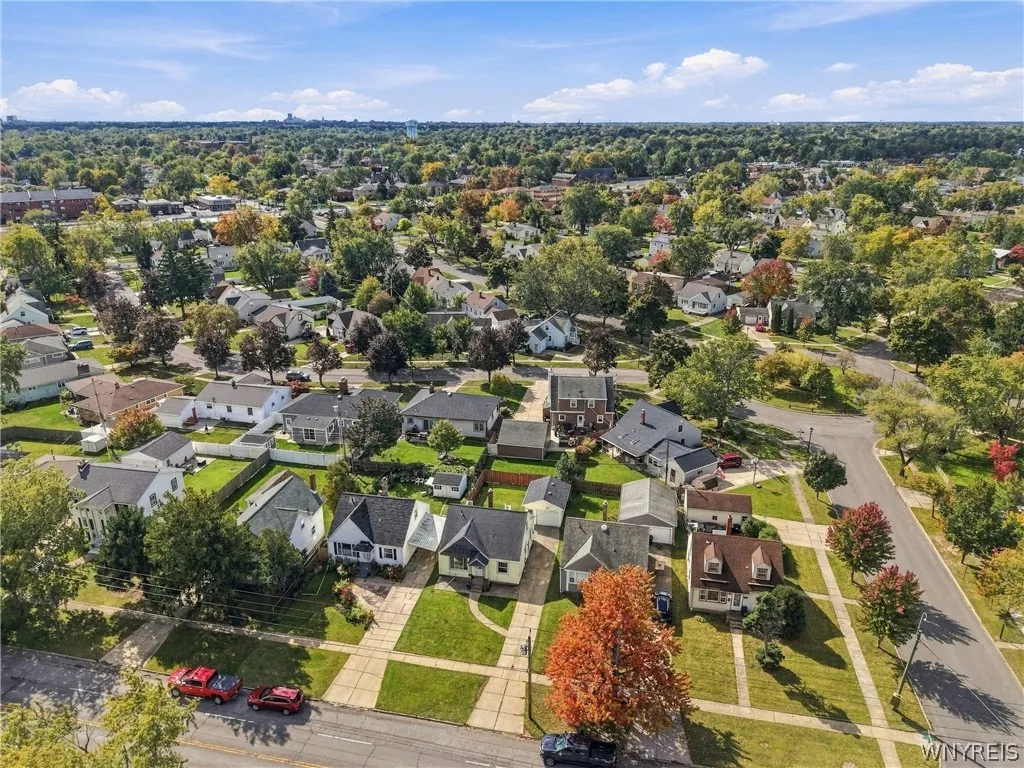 2422 Eggert Road, Tonawanda, New York 14150, Tonawanda, New York 14150, 3 Bedroom Bedrooms, 5 Room Rooms,2 BathroomBathrooms,Residential,For Sale,2422 Eggert Road, Tonawanda, New York 14150,0,B1721205