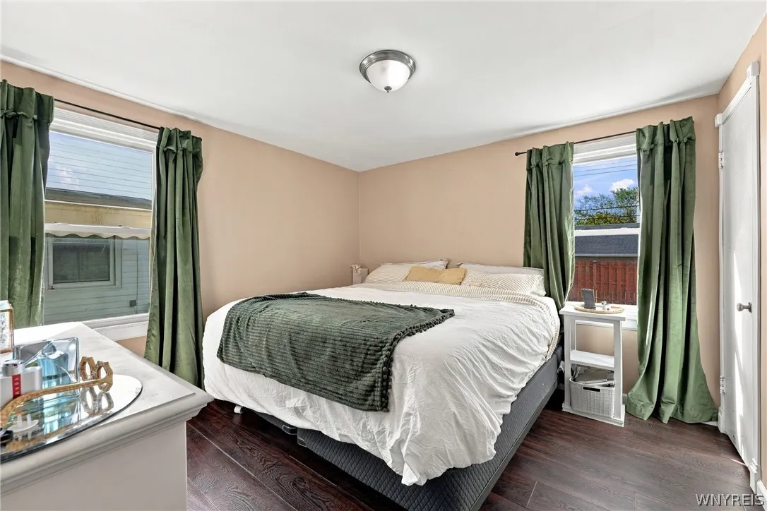 2422 Eggert Road, Tonawanda, New York 14150, Tonawanda, New York 14150, 3 Bedroom Bedrooms, 5 Room Rooms,2 BathroomBathrooms,Residential,For Sale,2422 Eggert Road, Tonawanda, New York 14150,0,B1721205