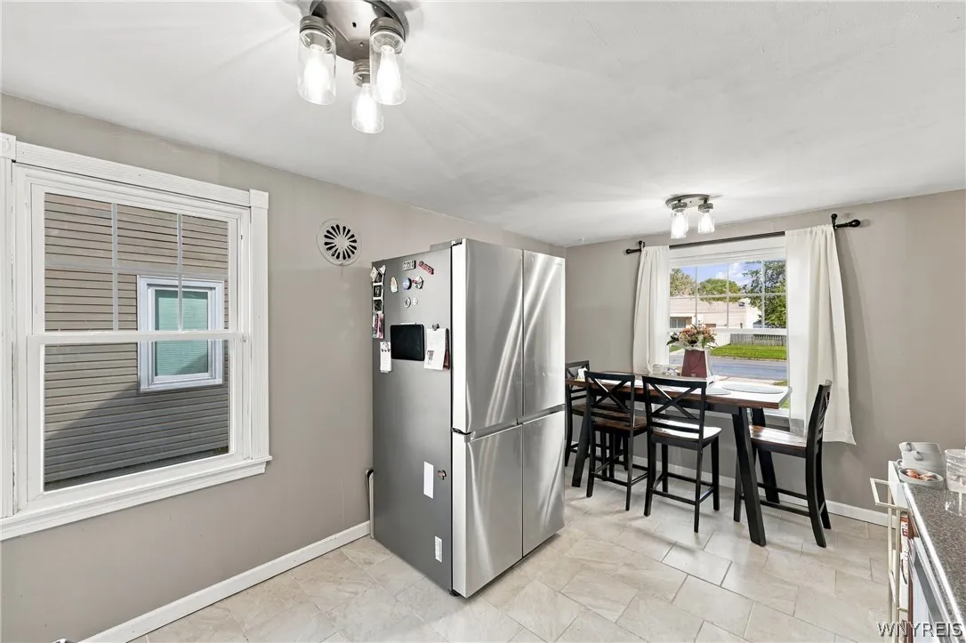 2422 Eggert Road, Tonawanda, New York 14150, Tonawanda, New York 14150, 3 Bedroom Bedrooms, 5 Room Rooms,2 BathroomBathrooms,Residential,For Sale,2422 Eggert Road, Tonawanda, New York 14150,0,B1721205