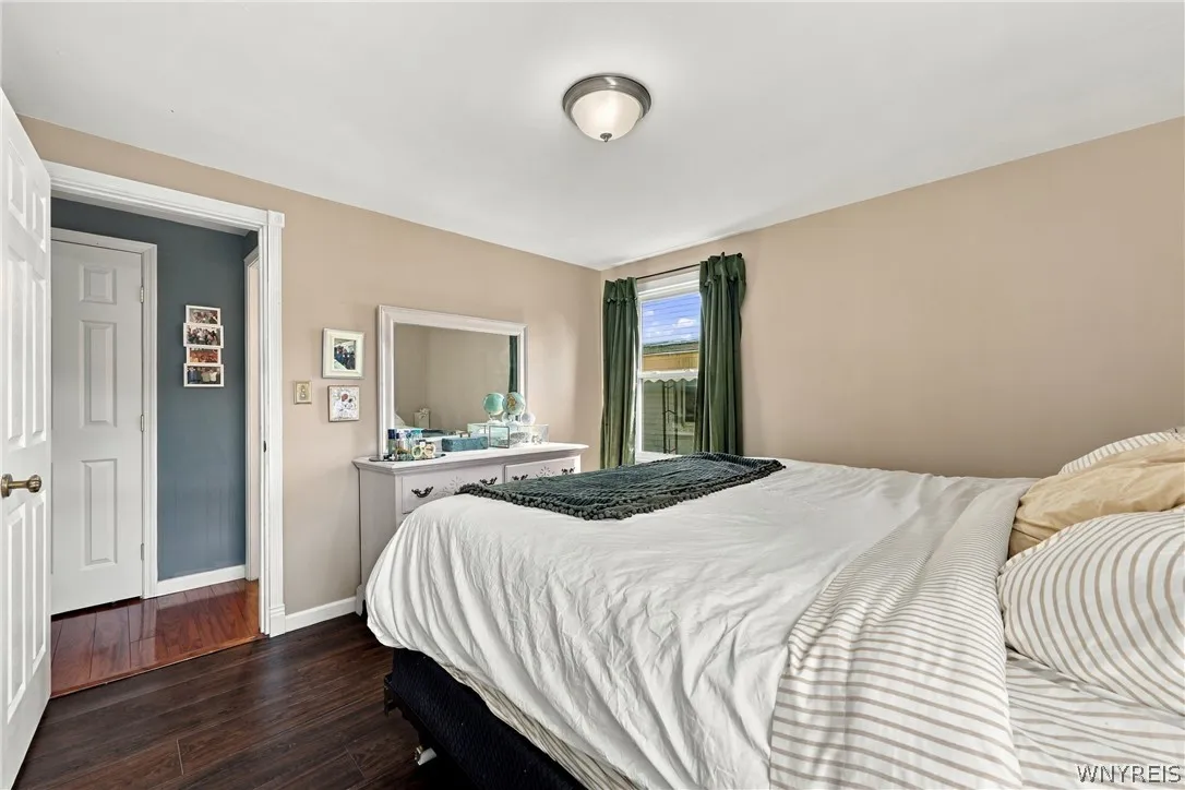 2422 Eggert Road, Tonawanda, New York 14150, Tonawanda, New York 14150, 3 Bedroom Bedrooms, 5 Room Rooms,2 BathroomBathrooms,Residential,For Sale,2422 Eggert Road, Tonawanda, New York 14150,0,B1721205