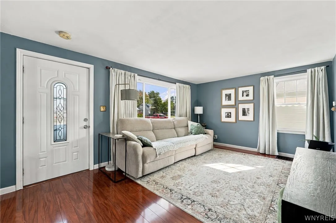 2422 Eggert Road, Tonawanda, New York 14150, Tonawanda, New York 14150, 3 Bedroom Bedrooms, 5 Room Rooms,2 BathroomBathrooms,Residential,For Sale,2422 Eggert Road, Tonawanda, New York 14150,0,B1721205